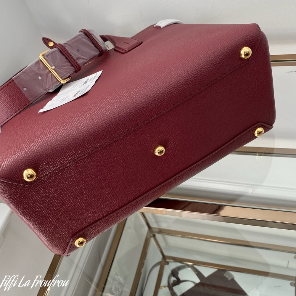 Authentic Burberry bag - Picture 9 of 16